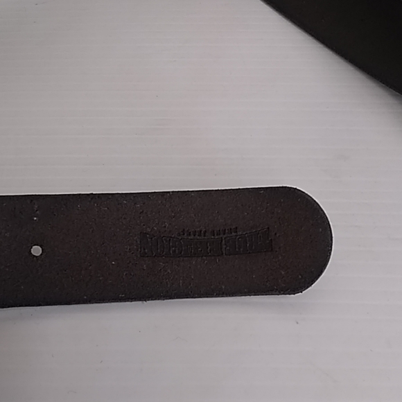 True religion genuine leather belt size 32 waist - Picture 2 of 5